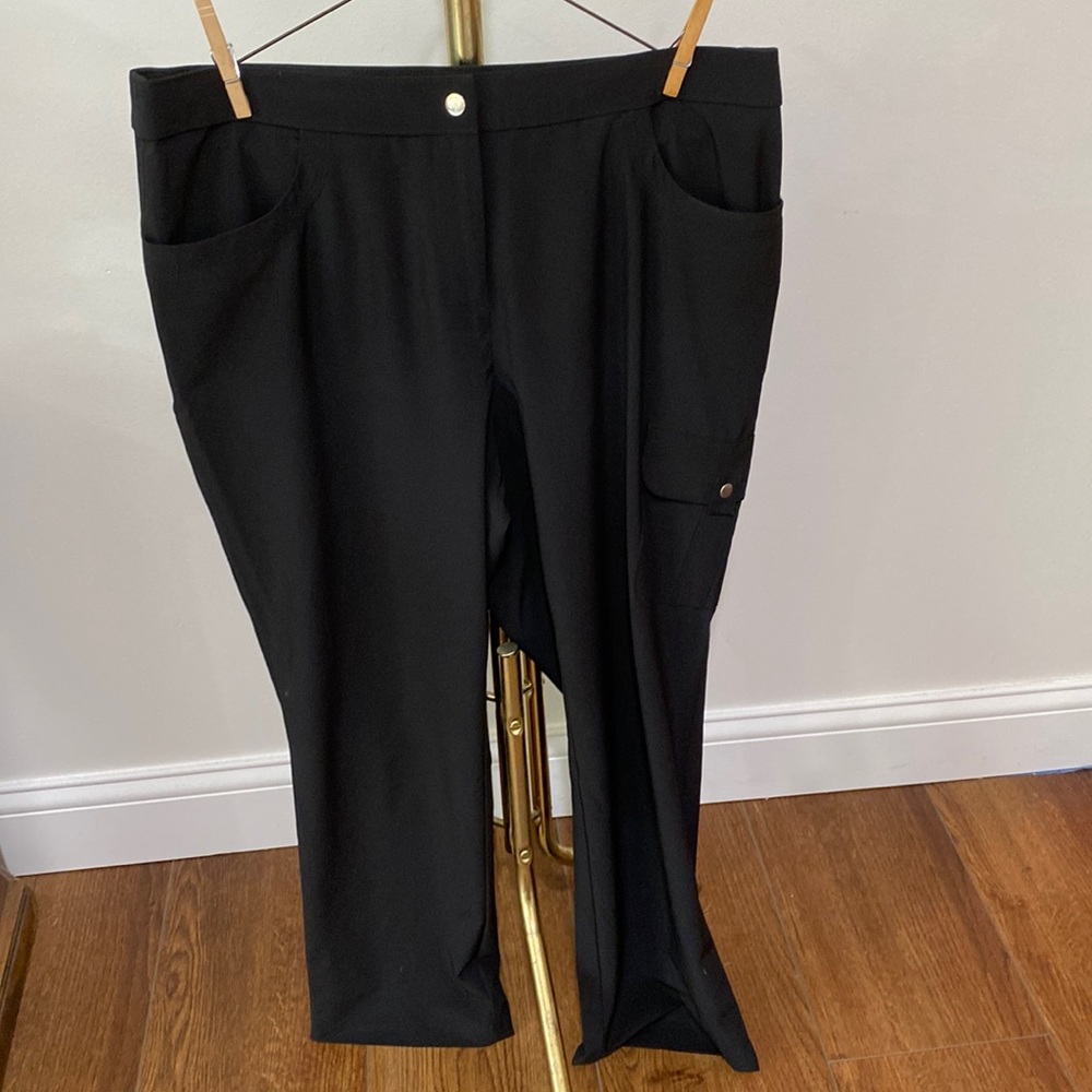 Chicos sz 2 short silky black pants